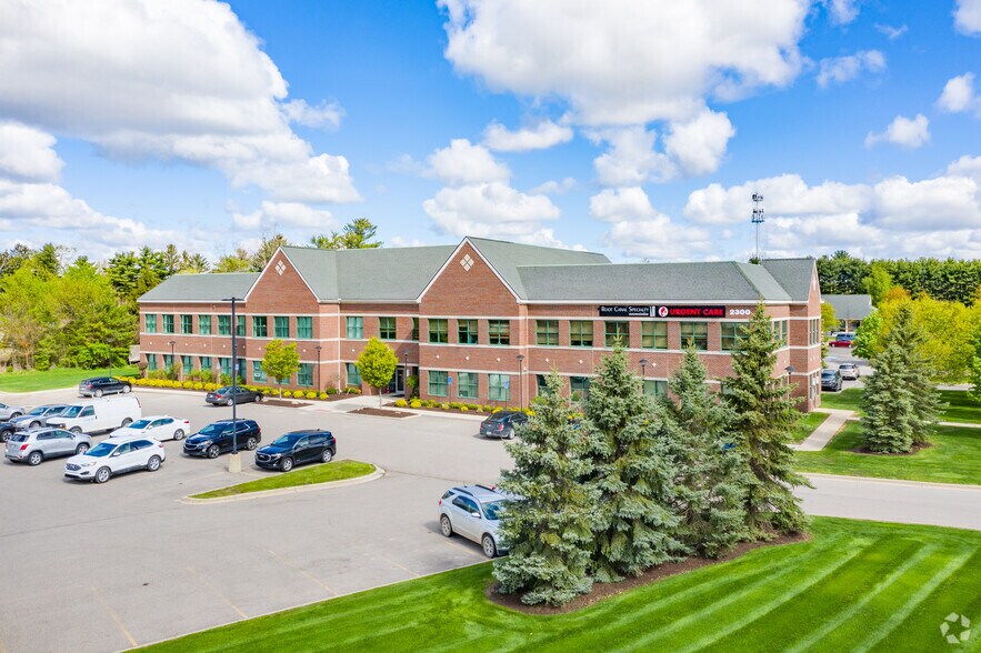2300 Genoa Business Park Dr, Brighton, MI à louer - Photo de l’immeuble – Image 2 sur 9