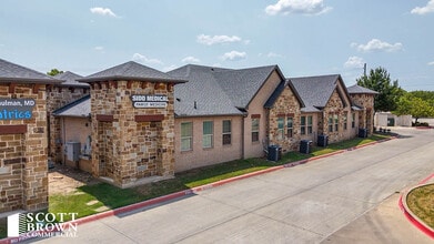 2214 Emery St, Denton, TX à louer Photo intérieure– Image 2 sur 15