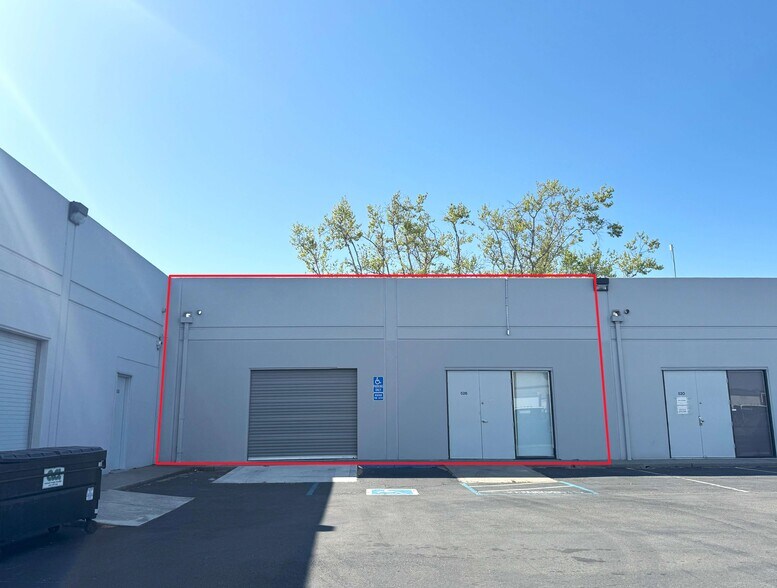 436-598 McCormick St, San Leandro, CA à louer - Photo de l’immeuble – Image 2 sur 9