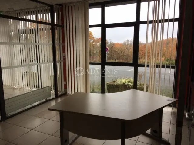 Plus de détails pour Bureau à louer