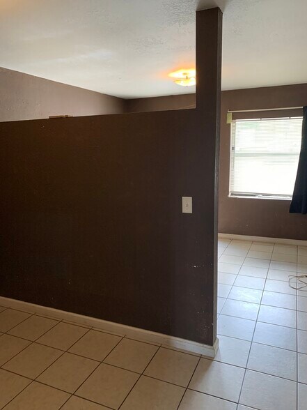 9161 NE Jacksonville Rd, Anthony, FL à louer - Photo de l’immeuble – Image 3 sur 9