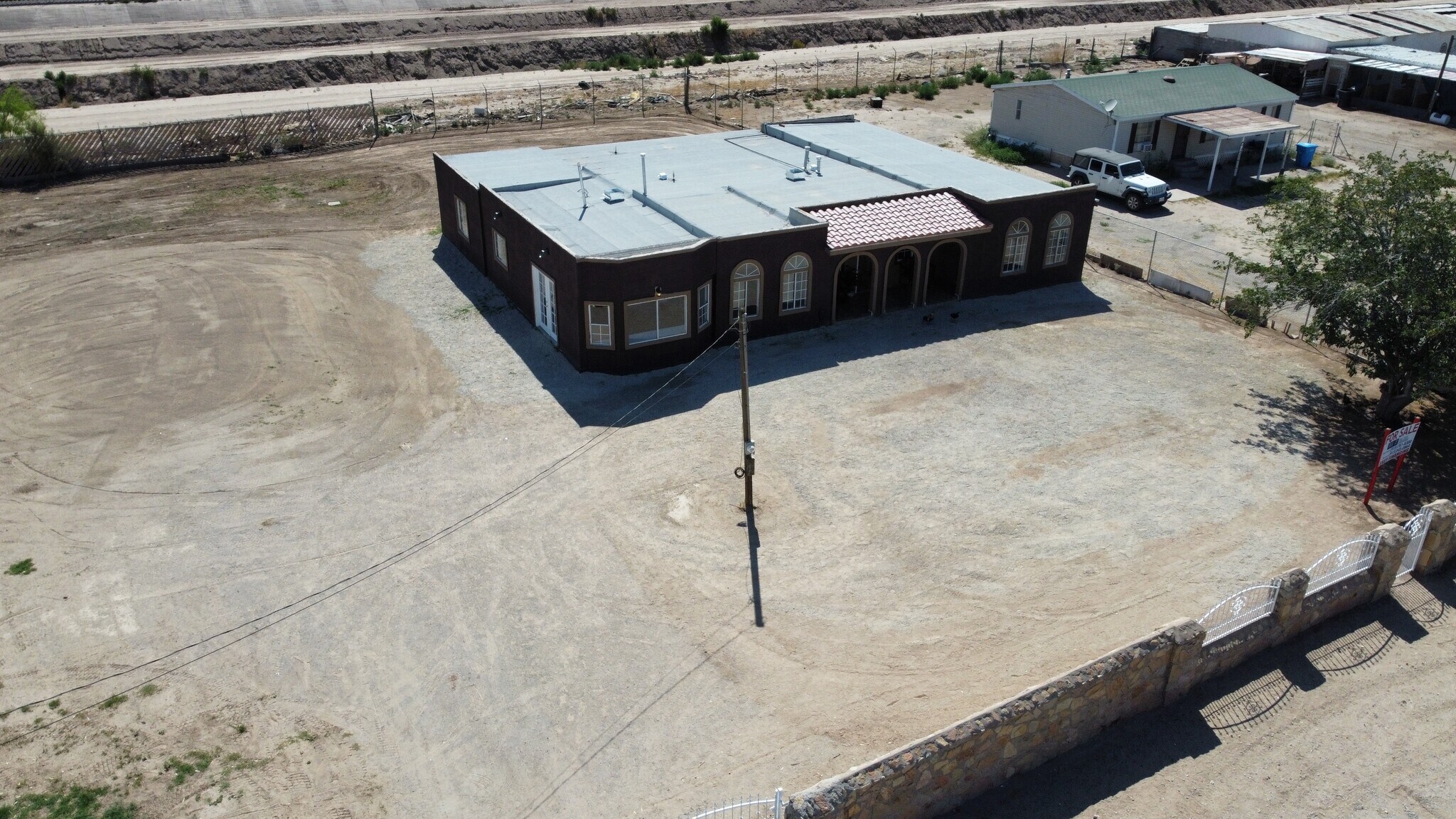11601 Valle Bajo Rd, Socorro, TX à vendre Photo principale– Image 1 sur 24