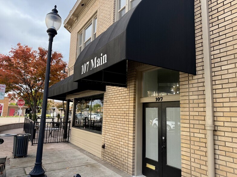 101-107 Main St, Roseville, CA à louer - Photo de l’immeuble – Image 3 sur 10