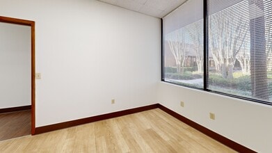 13830 N 58th St, Clearwater, FL à louer Numérisation 3D Matterport– Image 1 sur 13