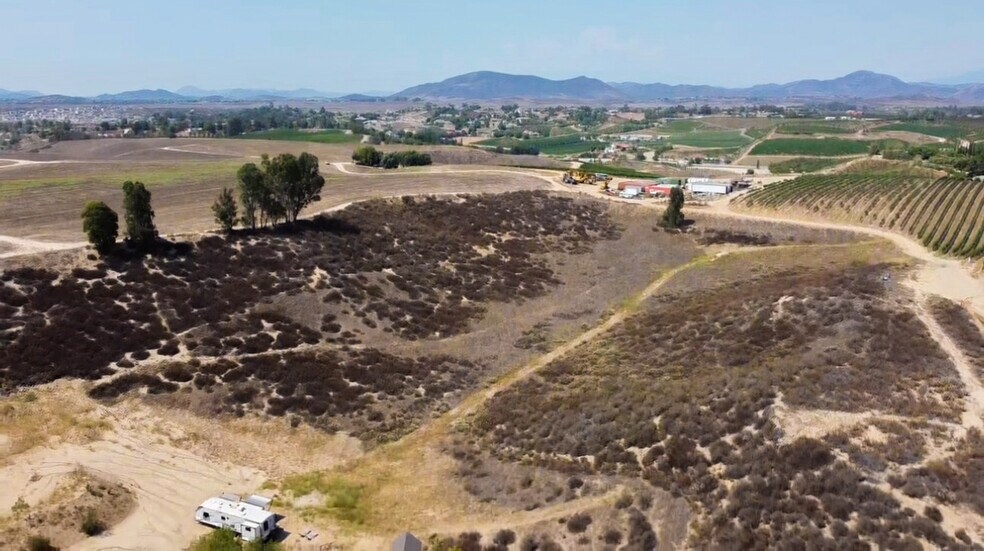 Reid Ct, Temecula, CA à vendre - Photo de l’immeuble – Image 3 sur 5