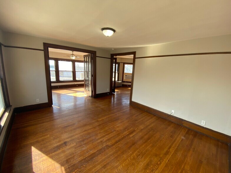 686 19th St, Des Moines, IA à vendre - Photo de l’immeuble – Image 3 sur 9