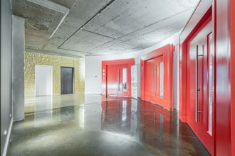 3737 Boul Cremazie E, Montréal, QC à louer Photo intérieure– Image 2 sur 21