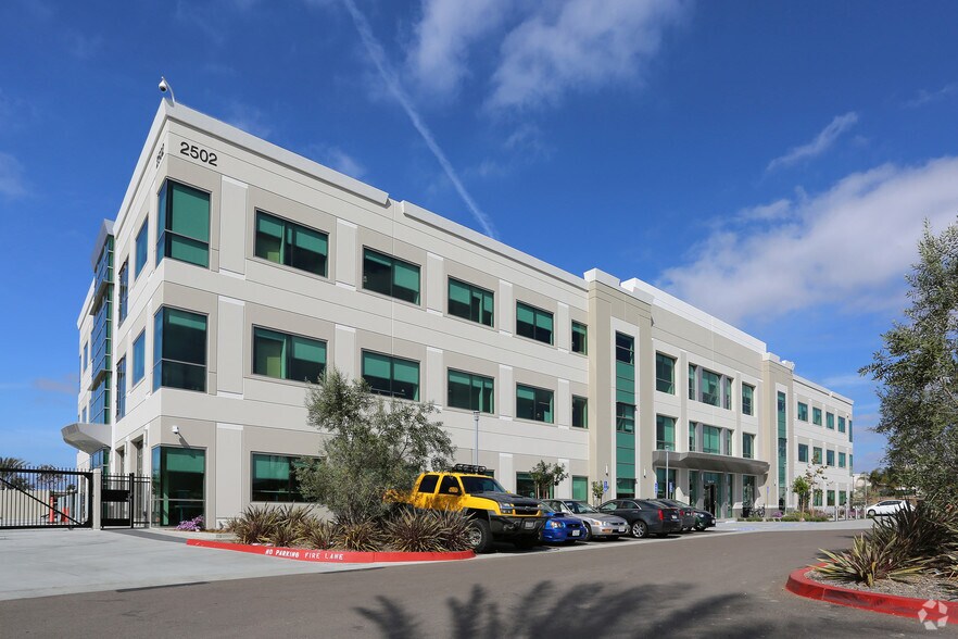 2508 Gateway Rd, Carlsbad, CA à louer - Photo de l’immeuble – Image 1 sur 9