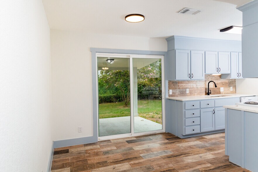 811 Matchett St, Brenham, TX à vendre - Photo de l’immeuble – Image 3 sur 18