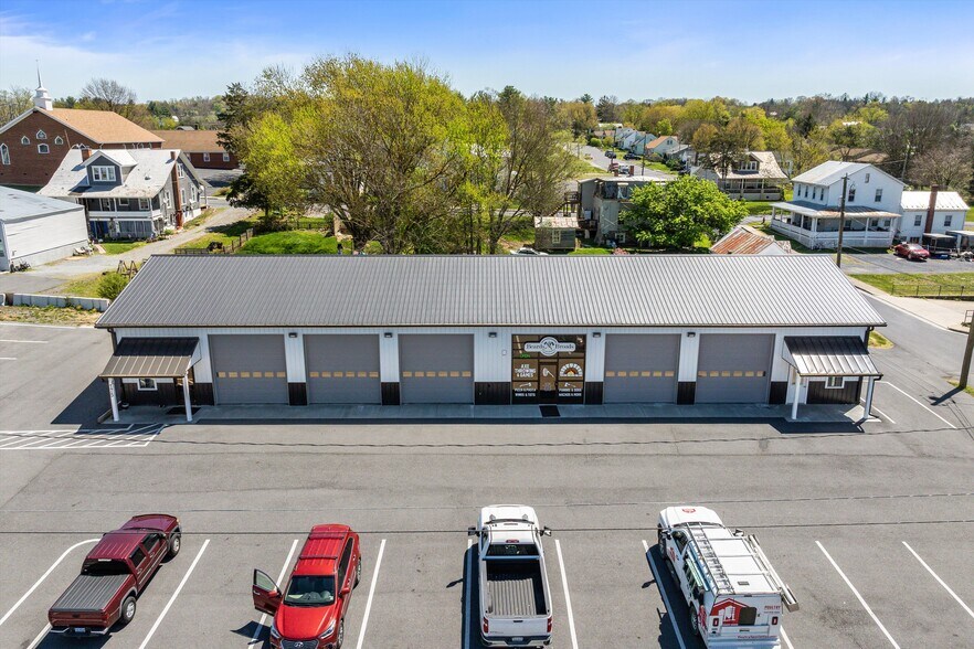 171 N Central St, Broadway, VA à vendre - Photo principale – Image 1 sur 15
