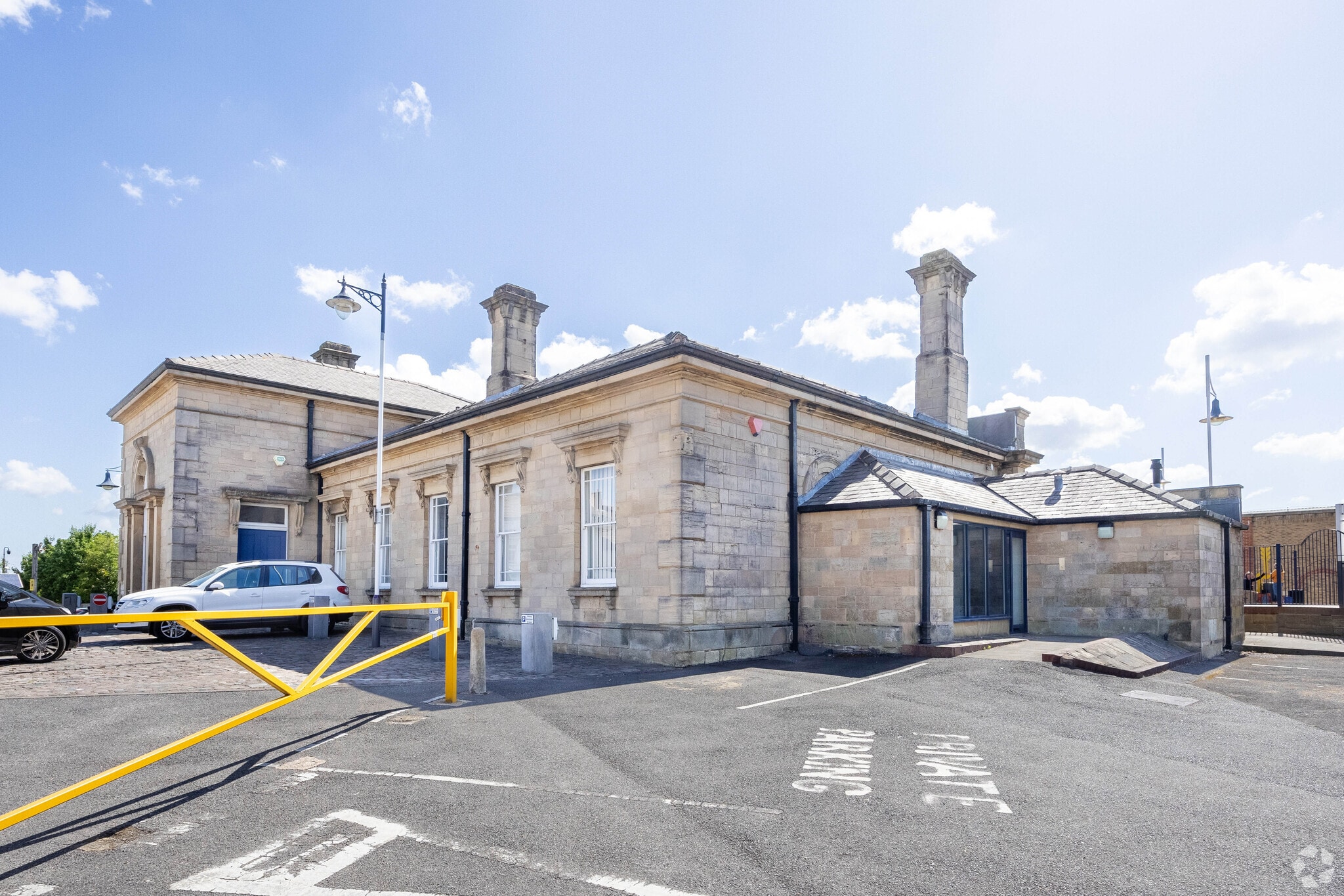 Station Rd, Mansfield à louer Photo principale– Image 1 sur 6