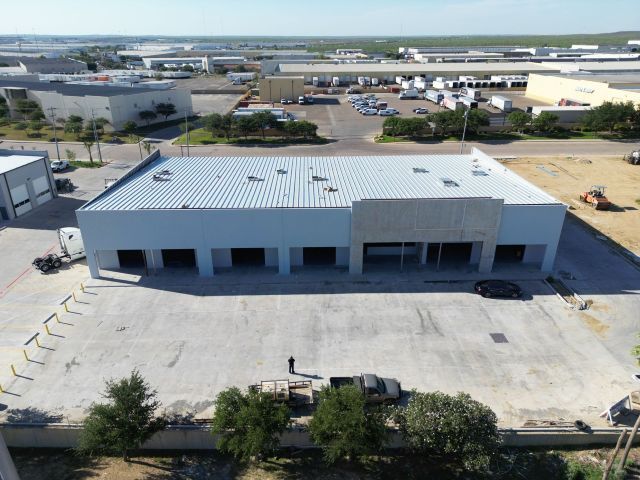 405 Crossroads St, Laredo, TX à louer - Photo principale – Image 2 sur 26