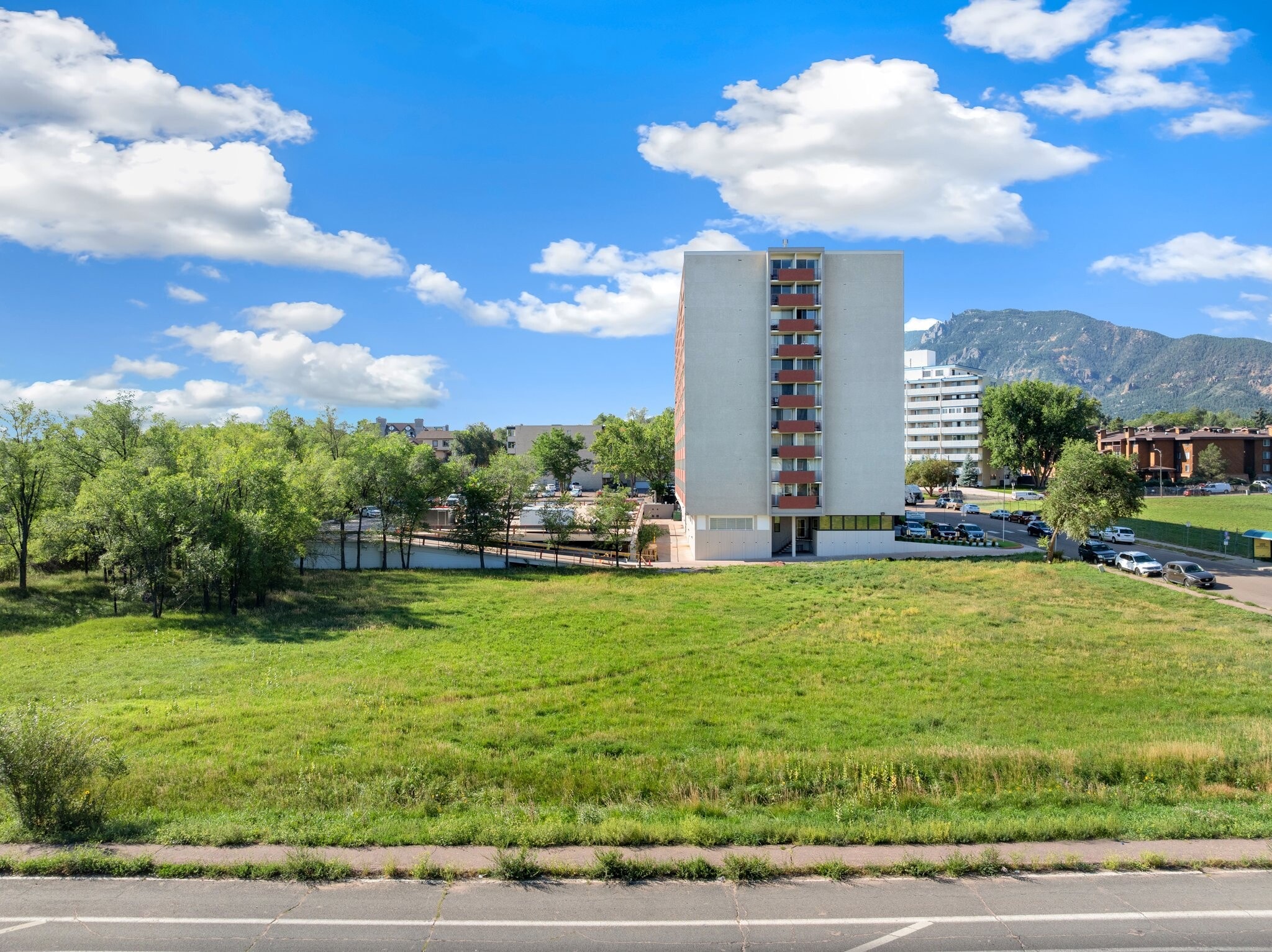 895 Arcturus Dr, Colorado Springs, CO à vendre Aérien– Image 1 sur 14
