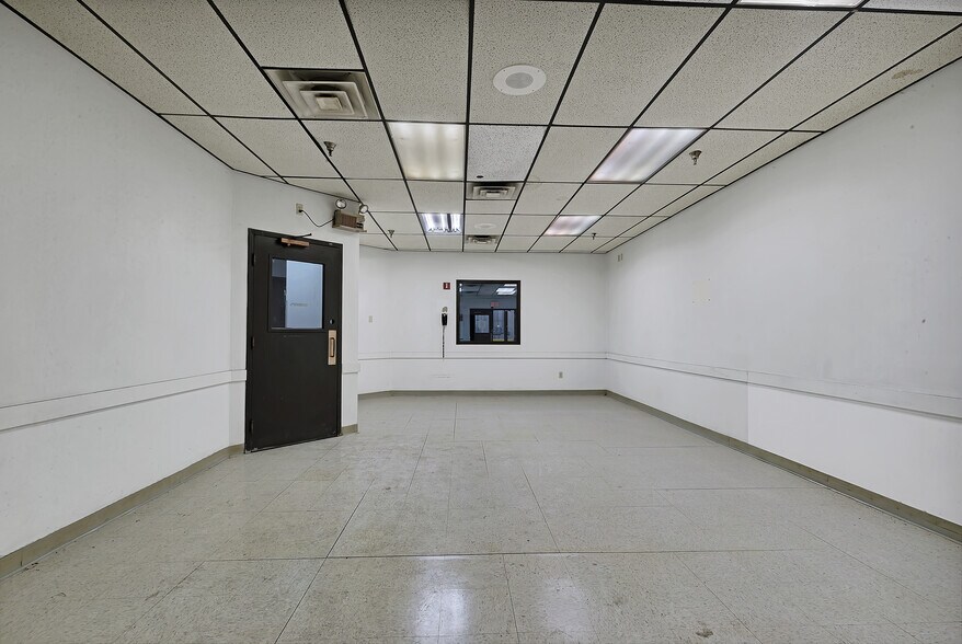 20 McLeland Rd, Saint Cloud, MN à louer - Photo intérieure – Image 2 sur 15