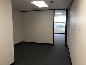 18333 Egret Bay Blvd, Houston, TX à louer Photo de l’immeuble– Image 2 sur 4