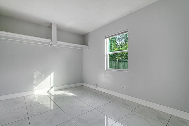 426 NW 14th Ave, Fort Lauderdale, FL à vendre - Photo intérieure – Image 3 sur 21