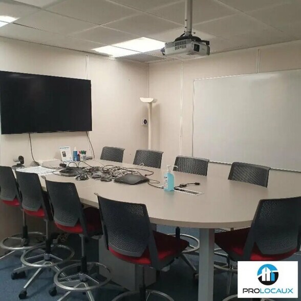 Bureau dans Eybens à vendre - Photo de l’immeuble – Image 2 sur 12