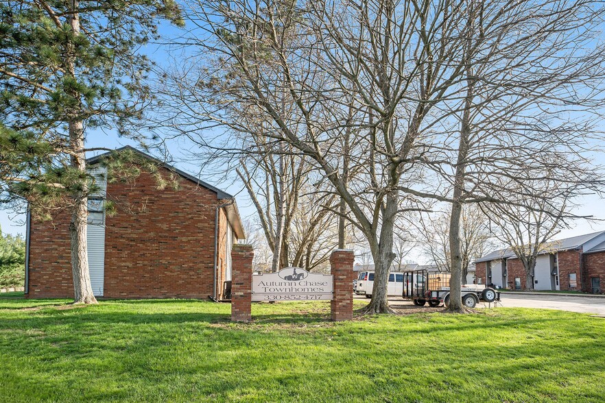 231 Engadine Ct SW, Sugarcreek, OH à vendre - Photo de l’immeuble – Image 2 sur 6