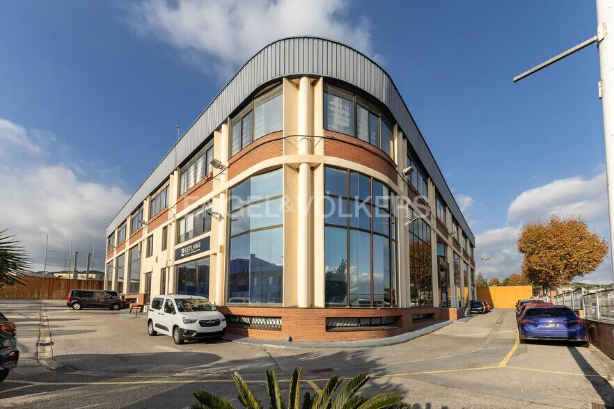 Local commercial dans Mataró, Barcelona à vendre - Photo de l’immeuble – Image 2 sur 4