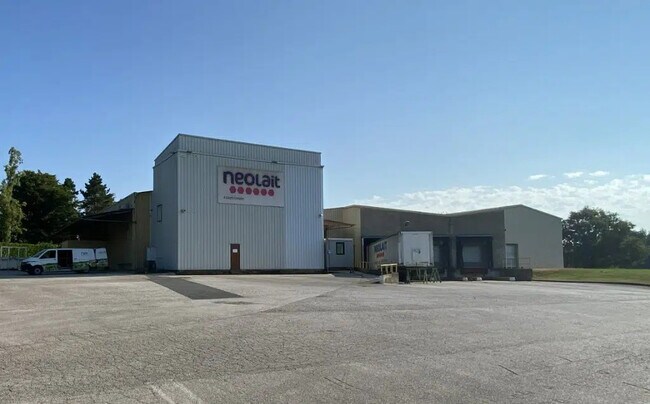 Plus de détails pour Local d’activités à vendre