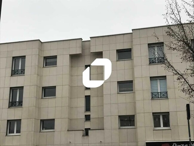 Plus de détails pour 155 Rue Du Président Roosevelt, Saint-Germain-en-Laye - Bureau à louer