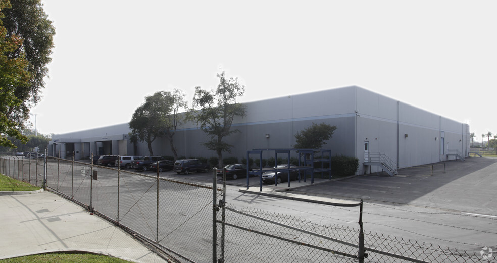 331-333 Cliffwood Park St, Brea, CA à louer - Photo de l’immeuble – Image 3 sur 13