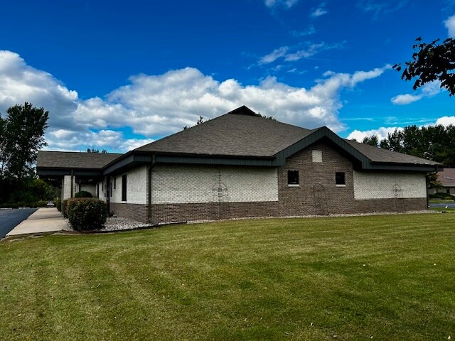 1620 N Shawano St, New London, WI à vendre - Photo de l’immeuble – Image 2 sur 14