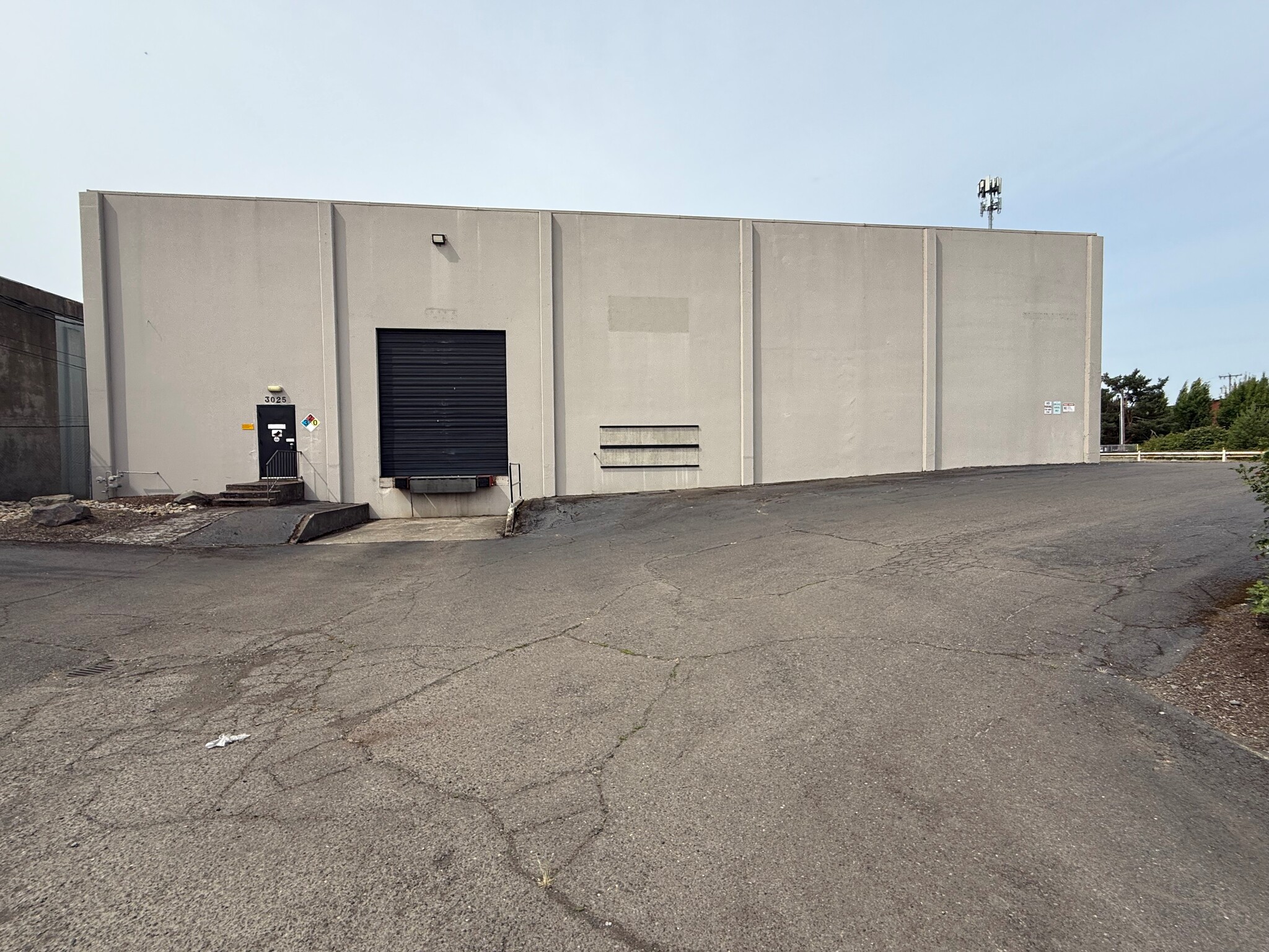 3025A Industrial Way NE, Salem, OR à louer Photo de l’immeuble– Image 1 sur 6