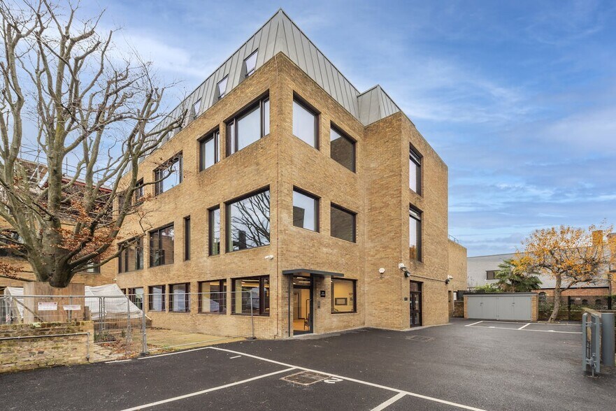 147 Arlington Rd, Londres à louer - Photo de l’immeuble – Image 2 sur 5