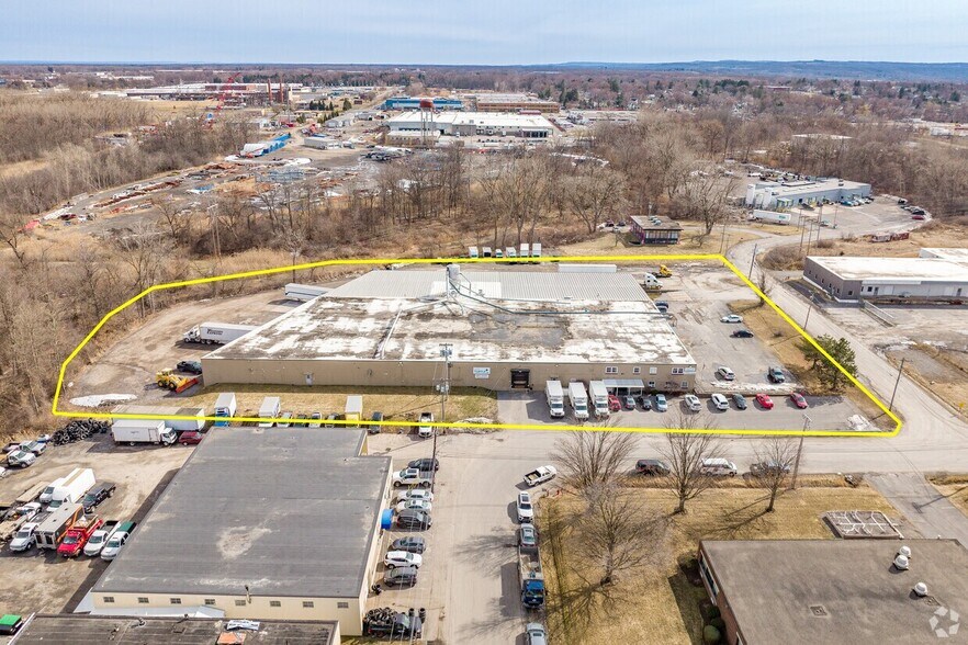 151 Midler Park Dr, Syracuse, NY à louer - Photo de l’immeuble – Image 2 sur 7