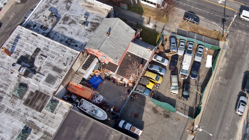 351 Hempstead Tpke, Elmont, NY à vendre - Photo de l’immeuble – Image 2 sur 16