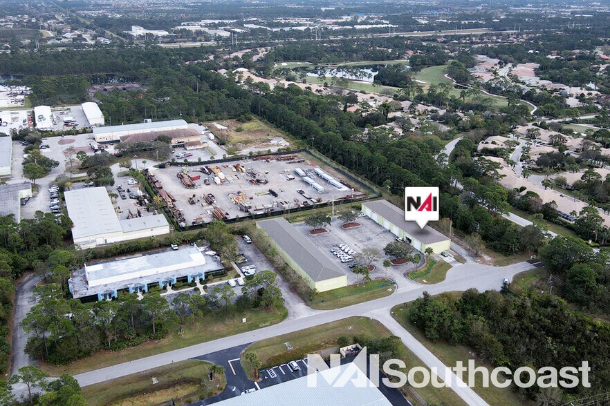 2190 NW Reserve Park Trace, Port Saint Lucie, FL à louer - Photo de l’immeuble – Image 3 sur 7