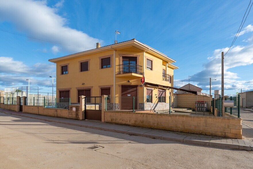 Local commercial dans Revellinos, Zamora à louer - Photo de l’immeuble – Image 3 sur 21