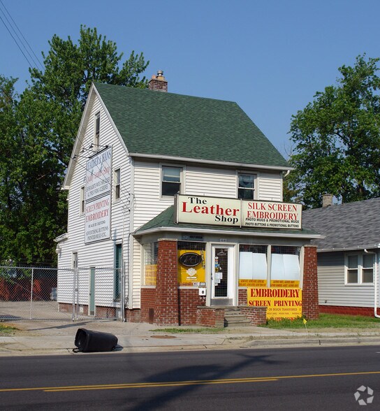 1641 N Reynolds Rd, Toledo, OH à vendre - Photo de l’immeuble – Image 2 sur 6