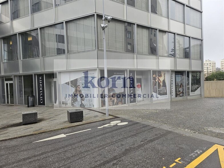Local commercial dans Boulogne-Billancourt à louer - Photo de l’immeuble – Image 1 sur 14