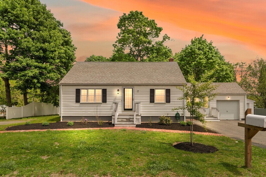 32 Prince St, Danvers, MA à louer - Photo de l’immeuble – Image 2 sur 9