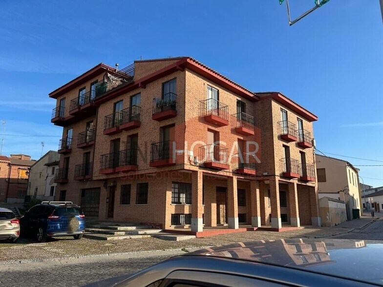 Immeuble residentiel dans Arévalo, Ávila à vendre - Photo principale – Image 1 sur 2