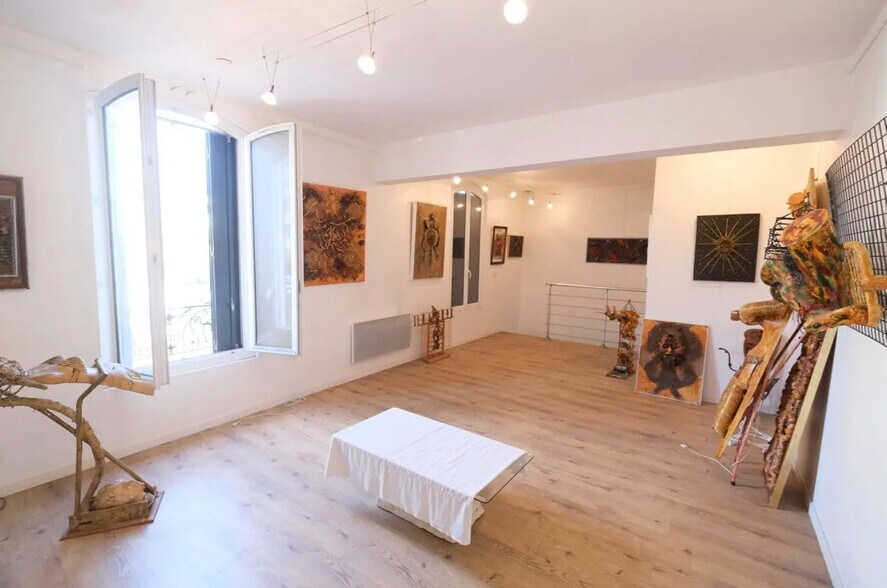 Bureau dans Pantin à louer - Photo de l’immeuble – Image 2 sur 7