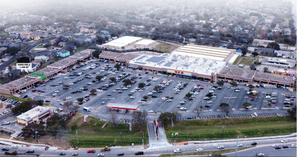 2000 Slaughter Ln W, Austin, TX à louer - Photo de l’immeuble – Image 1 sur 6