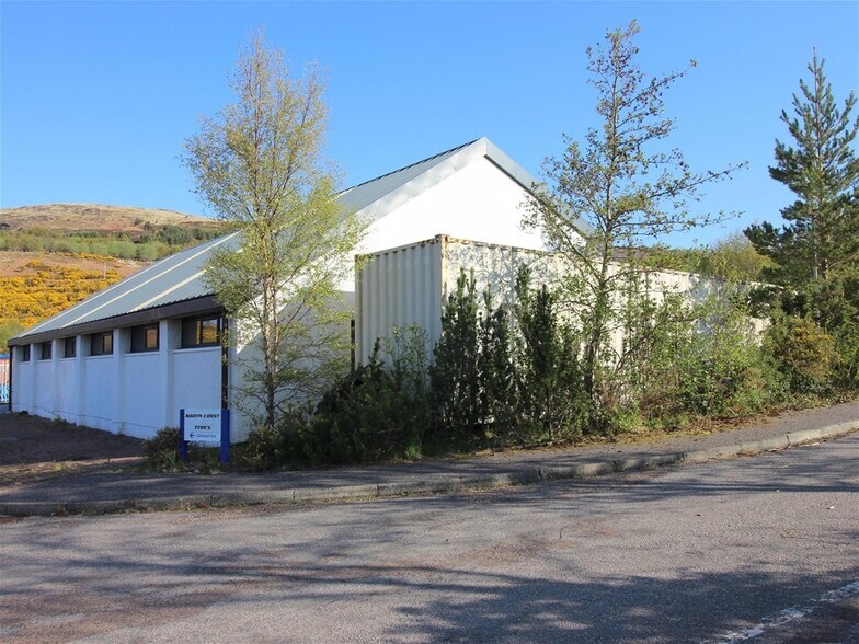 Units 123 Industrial Unit Ullapool, Ullapool à vendre - Photo de l’immeuble – Image 3 sur 27
