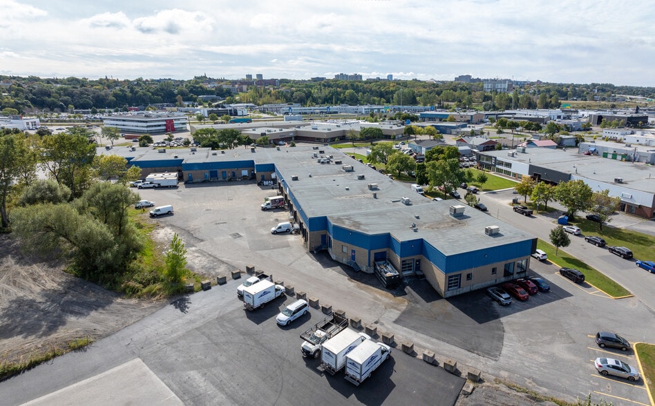 2022 Rue Lavoisier, Québec, QC à louer - Photo principale – Image 1 sur 3