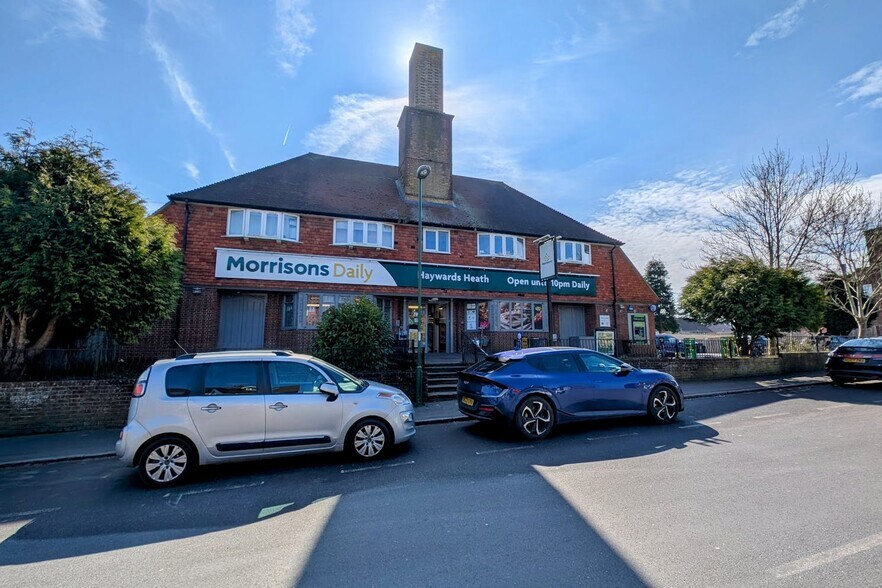 56A America Ln, Haywards Heath à vendre - Photo principale – Image 1 sur 4