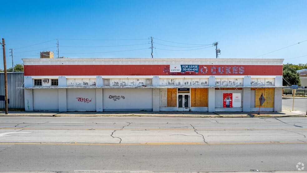 600-602 San Pedro Ave, San Antonio, TX à louer - Photo de l’immeuble – Image 2 sur 8