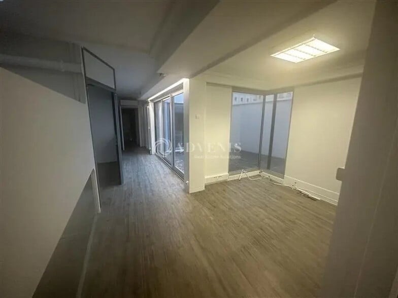 Local commercial dans Orléans à louer - Photo de l’immeuble – Image 3 sur 7