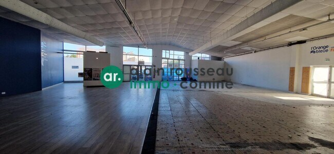Plus de détails pour Local commercial à louer