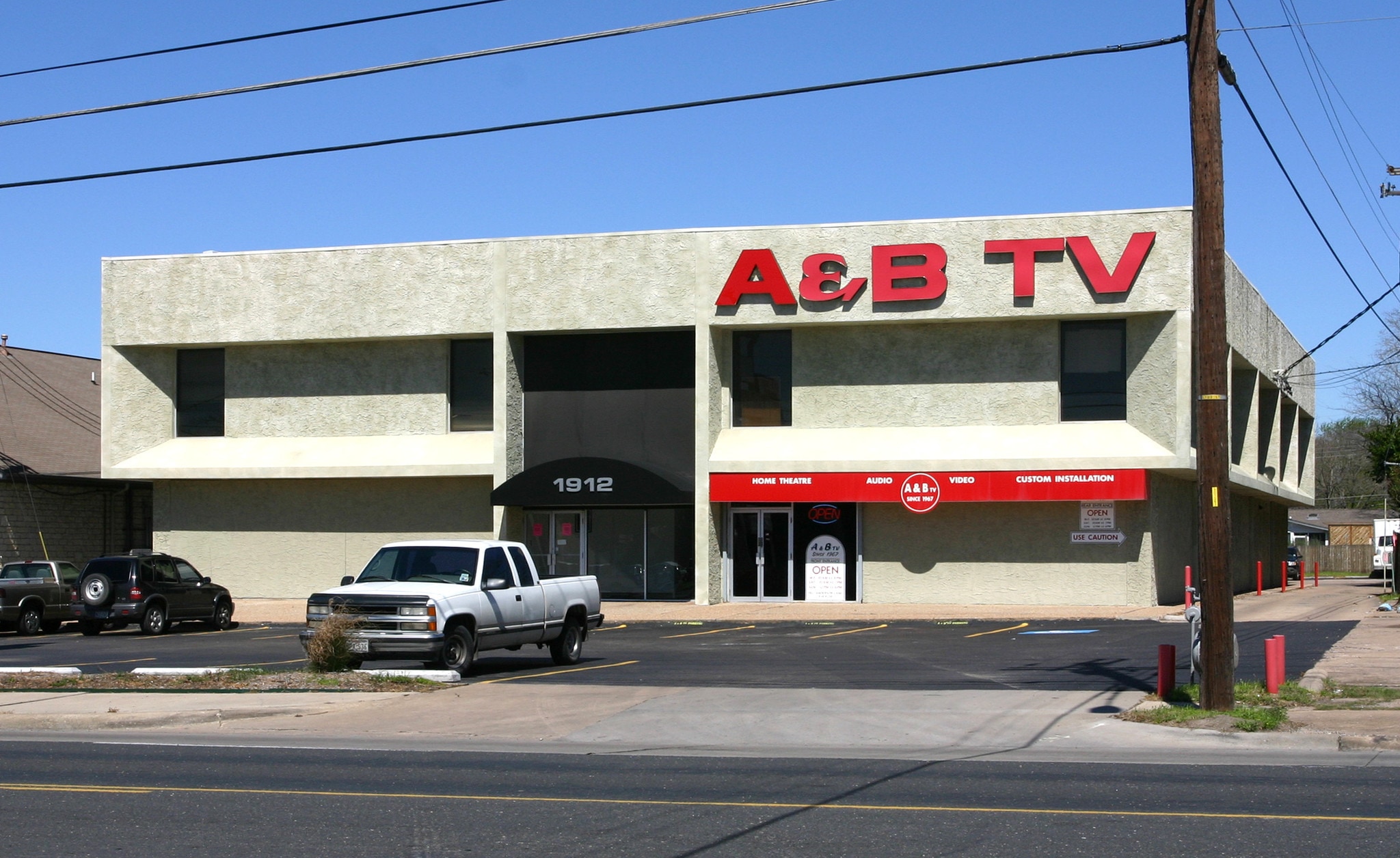 1912 W Anderson Ln, Austin, TX à louer Photo principale– Image 1 sur 10