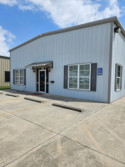 206 Harold Gauthe Rd, Scott, LA à vendre - Photo de l’immeuble – Image 2 sur 18