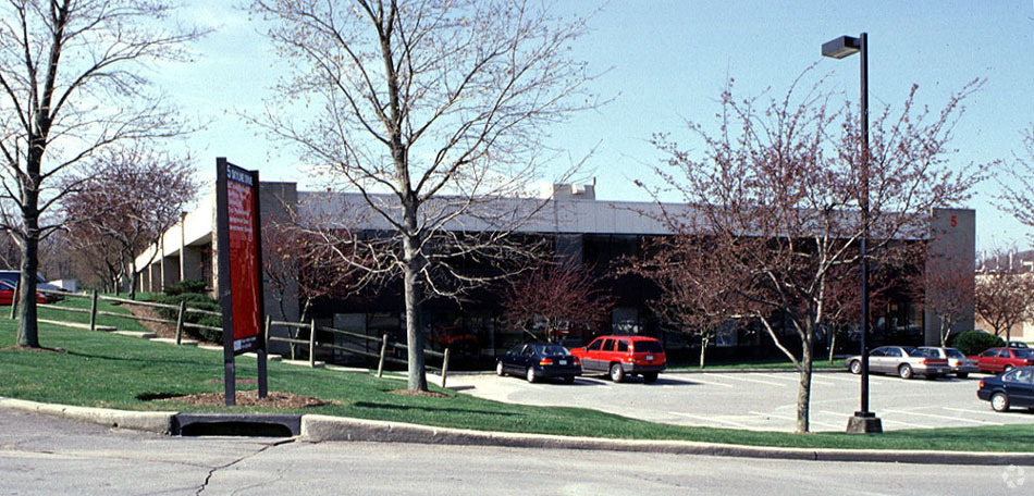 5 Skyline Dr, Hawthorne, NY à louer - Photo de l’immeuble – Image 2 sur 6