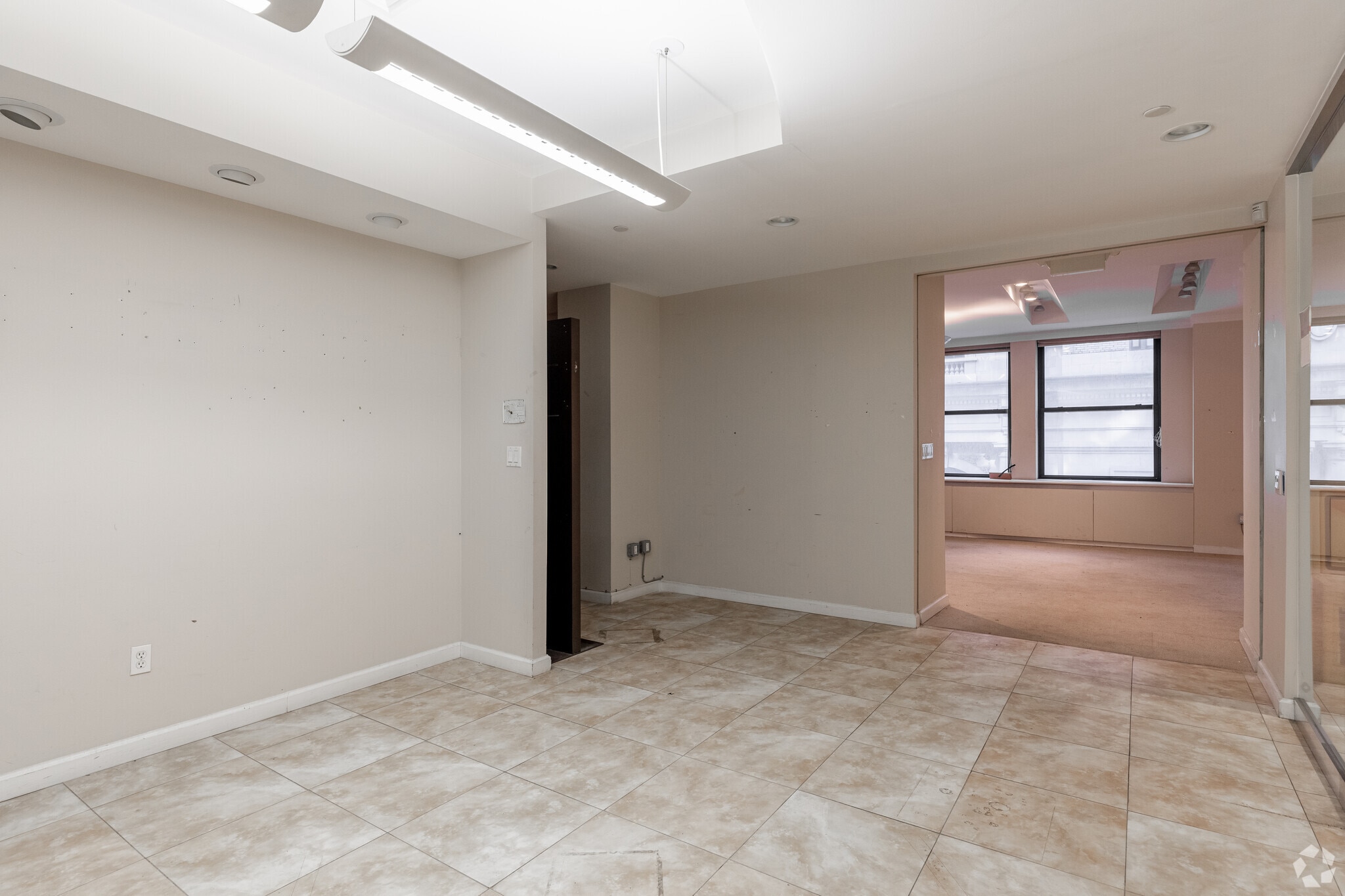 32 W 39th St, New York, NY à louer Photo intérieure– Image 1 sur 4