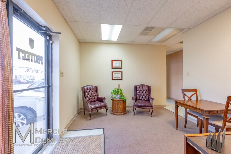 6504 Midway Rd, Haltom City, TX à louer - Photo de l’immeuble – Image 2 sur 8